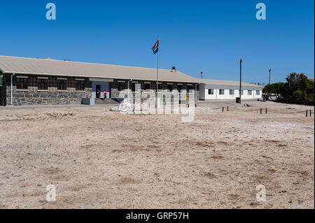 Robben Island in der Tafelbucht aus der Küste von Cape Town, Südafrika, am bekanntesten für seine Apartheid-Gefängnis. Stockfoto