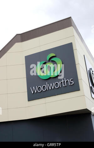 Woolworths - einer der größten australischen Supermärkte Cranbourne Melbourne Victoria Australien Stockfoto