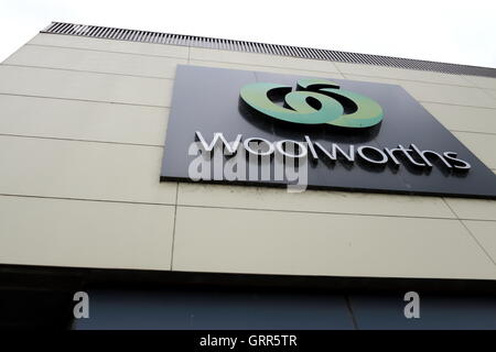 Woolworths - einer der größten australischen Supermärkte Cranbourne Melbourne Victoria Australien Stockfoto