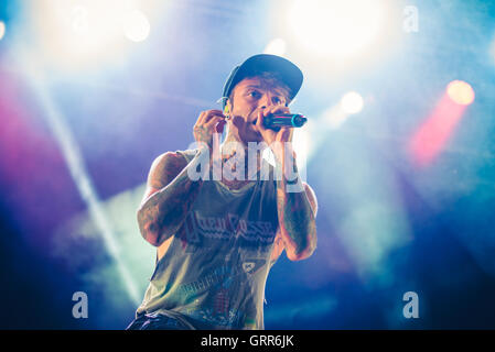 Rapper Fedez und J-Ax die live bei den Star Festival 2016 in Moncalieri, in der Nähe von Turin. (Foto von Alessandro Bosio / Pacific Press) Stockfoto