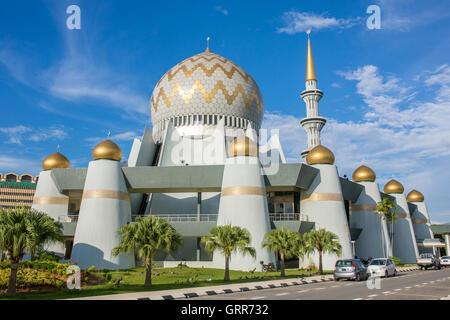 Kota Kinabalu, Malaysia - 7. Juni 2016: Masjid Negeri Sabah ist die staatliche Moschee von Sabah in Kota Kinabalu, Malaysia Stockfoto