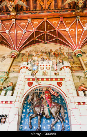 Wales, Cardiff, Cardiff Castle, der Festsaal, Kamin Stockfoto