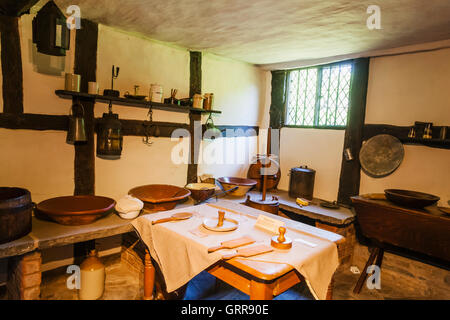 Stratford, Cotswolds, Warwickshire, England Anne Hathaway Hütte, Schlafzimmer Stockfoto