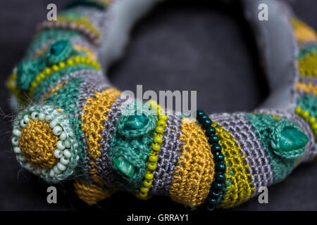 Handarbeit häkeln Armband Stockfoto