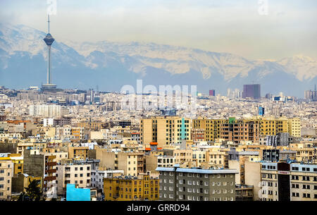 Ansicht von Teheran aus der Azadi-Turm Stockfoto