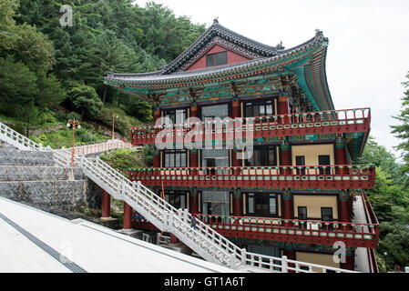 Chungcheongbuk-Do, Südkorea - 29. August 2016: Guinsa Tempel in Sobaek Berge, Südkorea Stockfoto