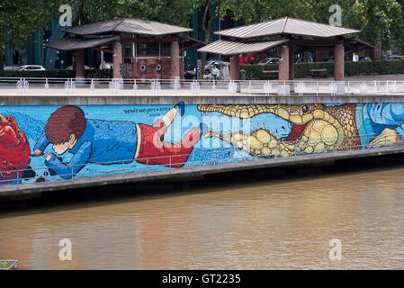 Graffiti auf Canalside, Brüssel, Belgien Stockfoto