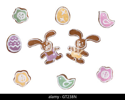 Blume, Vogel, Hase und Osterei geformt Cookies isoliert auf weiss Stockfoto