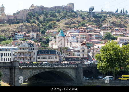 Tbilisi, Georgien - 18. August 2016: Old Town in der Hauptstadt des Georgia.Tbilisi ist die Hauptstadt und größte Stadt von Georgia-Witz Stockfoto