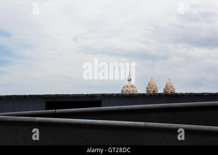 Blick auf die Cathédrale De La Major aus dem MuCEM des Zivilisationen Musée de l ' Europe et De La Méditerranée, Marseille, Frankreich. Stockfoto