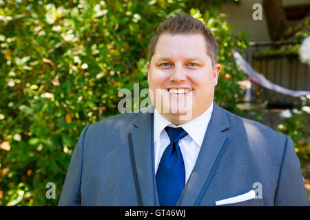 Hübscher Bräutigam Porträts Stockfoto