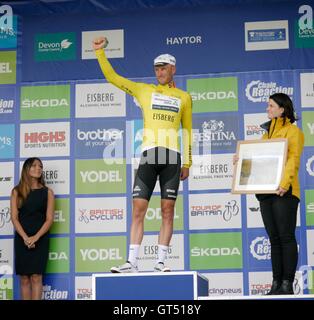 Haytor Dartmoor, UK. 9. September 2016. Abschluss der Sidmouth Haytor Etappe der Tour of Britain Steve Cummings Team Dimensionsdaten geht in das gelbe Trikot des Gesamtführenden Credit: Anthony Collins/Alamy Live News Stockfoto