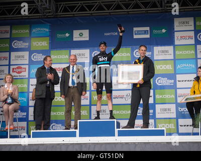 Haytor Dartmoor, UK. 9. September 2016. Abschluss der Sidmouth Haytor Teil der Tour of Britain Wouter Poels Team Sky nimmt den Etappensieg auf dem Podium Kredit präsentiert: Anthony Collins/Alamy Live News Stockfoto