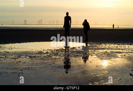 Anthony Gormley, ein weiterer Ort Kunstinstallation, Crosby Beach, Liverpool, Merseyside, Großbritannien Stockfoto