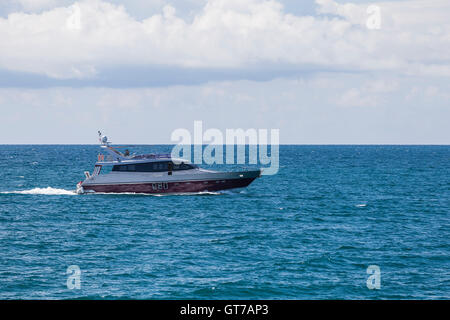 Private Seeschiff im Schwarzen Meer, Sotschi, Russland Stockfoto