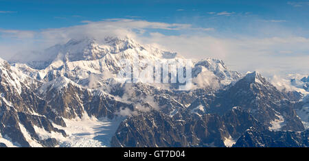 Luftaufnahme des Denali (Mount McKinley), den Kahiltna Gletscher und die Alaska Range auf einen Rundflug von Talkeetna, Alaska. Stockfoto