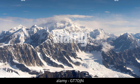 Luftaufnahme des Denali (Mount McKinley), den Kahiltna Gletscher und die Alaska Range auf einen Rundflug von Talkeetna, Alaska. Stockfoto