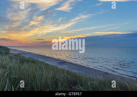 Strand bei Sonnenaufgang, Bunken, Aalbaek Bucht, Ostsee, Nord-Jütland, Dänemark Stockfoto