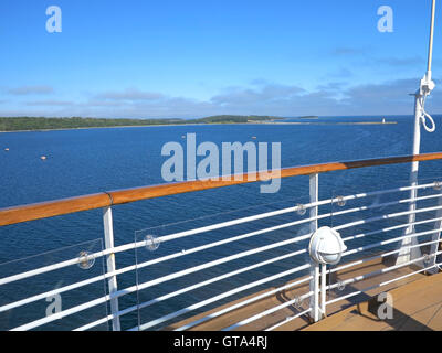 Die Aussicht auf McNabs Insel, Halifax, Nova Scotia, Kanada von einem Kreuzfahrtschiff Stockfoto