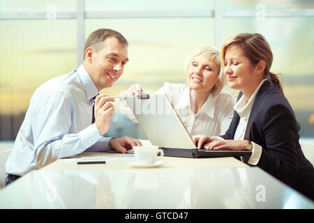 Arbeiten mit laptop Stockfoto