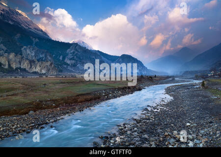 Die Annapurnas in der Nähe von Manang, Nepal Stockfoto