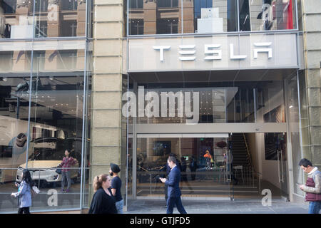 Tesla-Autohaus in Stadtzentrum von Martin Place, Sydney, New-South.Wales, Australien Stockfoto
