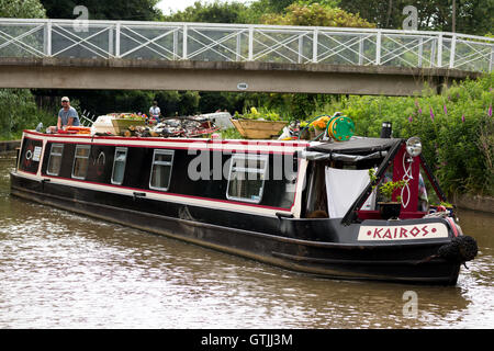 Lastkahn auf Weaver Flussschifffahrt. Cheshire England UK Stockfoto