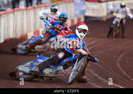 Heat 6: Andreas Jonsson (rot) vor Leigh Lanham (blau), Jaroslaw Hampel (grün) und Tobias Kroner - Lakeside Hämmer Vs Ipswich Hexen - Elite League Speedway Arena Essex Raceway - 05.02.08 Stockfoto