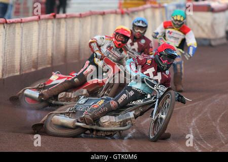 Heat 2: Rob Mear (rot), Paul Hurry (gelb), Stuart Robson (blau) und Luke Bowen - Lakeside Hämmer gegen Swindon Robins - Sky Sport Elite League Speedway Arena Essex Raceway, Purfleet - 08.07.09 Stockfoto