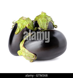 Frische Auberginen isoliert auf weißem Hintergrund Stockfoto