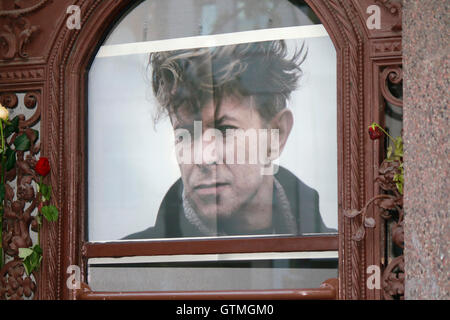 Gedenktafel Fuer David Bowie eine seit Mai Wohnhaus in der Hauptstrasse, Berlin-Schöneberg. Stockfoto