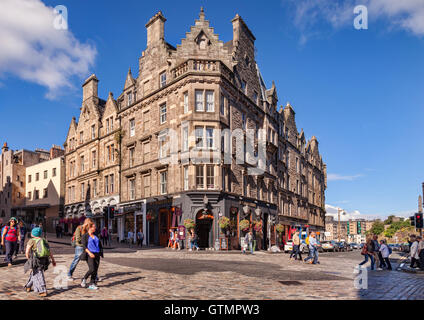 Kneipe in der Royal Mile, Nr. 1 High Street, an der Ecke der High Street und Jeffrey Street, Edinburgh, Schottland, UK Stockfoto