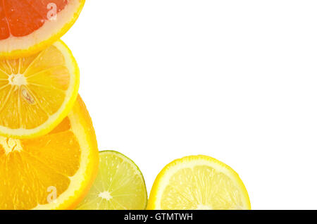 Vitamin C überladen, Stapel von geschnittenen Früchten Stockfoto