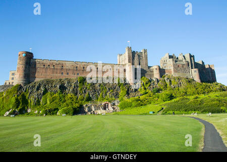 Ansicht von Bambugh Burg, Bamburgh, Northumberland, England Stockfoto