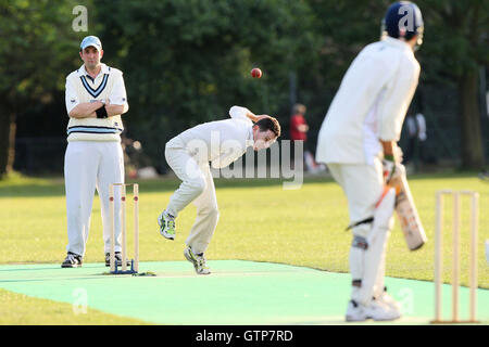 London Felder CC Vs Victoria Lounge CC - Victoria Park Community Cricket League - 16.06.09 Stockfoto