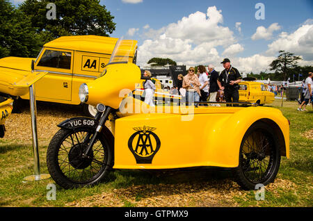AA Brechen Ausstellungsfahrzeuge in Goodwood Festival der Geschwindigkeit Stockfoto