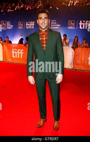 Toronto, Kanada. 09. Sep, 2016. Schauspielerin Zachary Quinto kommt bei der Premiere von Snowden während des 41. Toronto International Film Festival, TIFF, bei Roy Thomson Hall in Toronto, Kanada, am 9. September 2016. Foto: Hubert Boesl - NO-Draht-SERVICE-/ Dpa/Alamy Live News Stockfoto