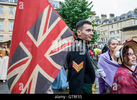 Bath, Großbritannien. 10. September 2016. Jane Austen Fans sind abgebildet, Teilnahme an der Welt berühmte Grand Regency kostümiert Promenade. Die Promenade ist Teil der Jane Austen Festival eine Prozession durch die Straßen von Bad und die Teilnehmer kommen aus der ganzen Welt Kleid in Kostümen aus dem 18. Jahrhundert. Bildnachweis: Lynchpics/Alamy Live-Nachrichten Stockfoto