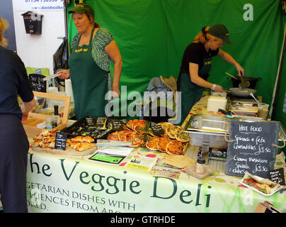 Vegetarisch-Stall an der Brixham Fishstock Festival, Brixham, Devon, UK, September 2016. Stockfoto