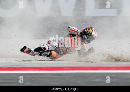 Misano Adriatico, Italien. 9. September 2016. DANI PEDROSA Repsol Honda Team fällt während des Trainings der 2016 Moto GP von San Marino in Misano World Circuit in Misano Adriatico, Italien. Bildnachweis: James Gasperotti/ZUMA Draht/Alamy Live-Nachrichten Stockfoto