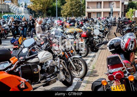 Moto Guzzi Tag der offenen Tür 2016 - Motoraduno Moto Guzzi in Mandello del Lario in Italien Stockfoto