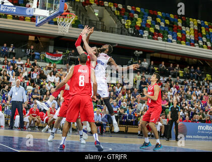 London, UK. 10.. September 2016.  Keine 25 GB punktet Gabriel Olaseni. Team GB spielen Ungarn in Eurobasket 2017 Qualifikation Copper Box, Olympic Park, London, UK. Copyright Carol Moir/Alamy Live News. Stockfoto