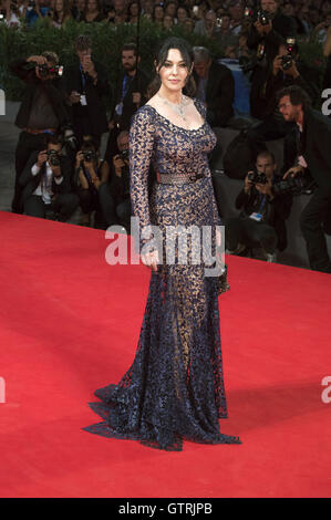 Venedig, Italien. 09. Sep, 2016. Monica Bellucci Teilnahme an der "On the Milky Road" premiere auf der 73. Venice International Film Festival am 9. September 2016 | Nutzung weltweit © Dpa/Alamy Live-Nachrichten Stockfoto