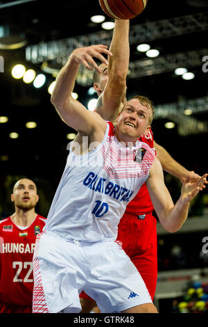 Kupfer, Arena, London, UK. 10. Sep 2016. GB Daniel Clark unter dem Korb. Großbritannien Gesicht das Team aus Ungarn im Euro Warenkorb 2017 Qualifier unter Head Coach Joe Prunty, im entscheidenden Spiel für beide Mannschaften. Ungarn gewinnen 88-80 über GB. Credit: Imageplotter Nachrichten und Sport/Alamy leben Nachrichten Stockfoto