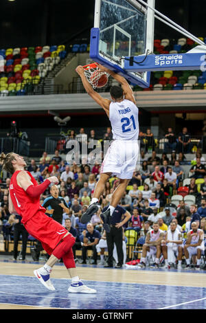 London, UK. 10.. September 2016.  Team GB Nr. 21 Punkten Alexander Young. Team GB spielen Ungarn in Eurobasket 2017 Qualifikation Copper Box, Olympic Park, London, UK. Copyright Carol Moir/Alamy Live News. Stockfoto