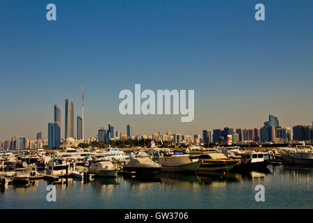 Skyline von Abu Dhabi Stockfoto