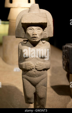 Stein Figur der Huaxtec Göttin Tlazolteotl, Zimmer 27 British Museum, London, UK. Stockfoto