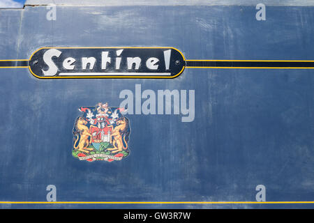 Detail eines Rolls Royce Sentinel LB Klasse Diesel Rangier-Lok an der East Somerset Railway mit "Sentinel"-Logo. Stockfoto