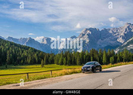 Landschaft ein paar hundert Meter von Misurina See, in der Nähe der Stadt Auronzo tun Cadore, Provinz Belluno, Region Venetien, Italien. Stockfoto