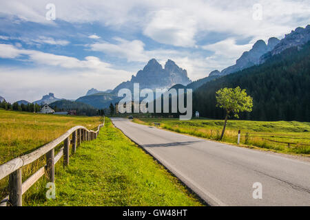 Landschaft ein paar hundert Meter von Misurina See, in der Nähe der Stadt Auronzo tun Cadore, Provinz Belluno, Region Venetien, Italien. Stockfoto